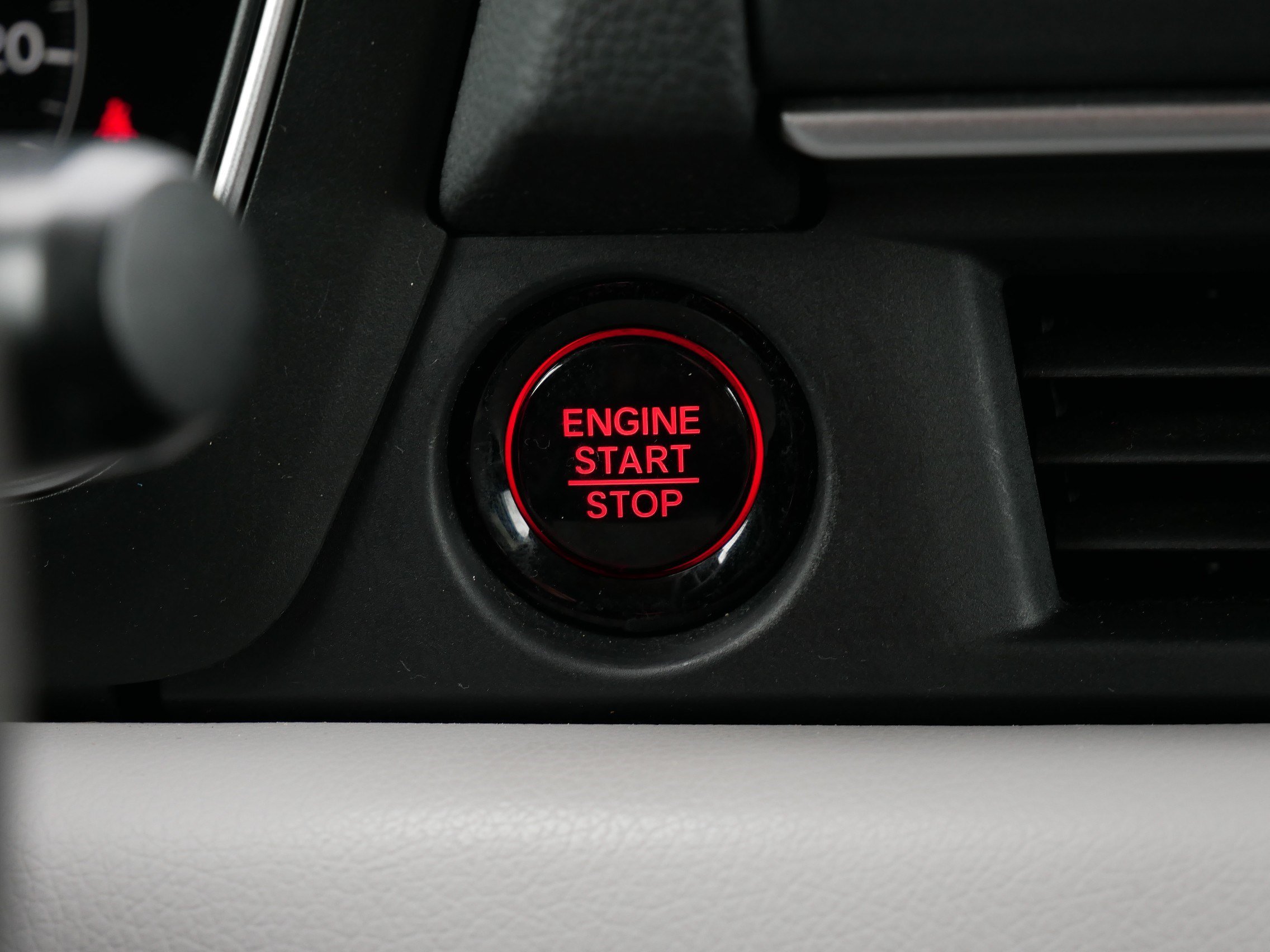 Certified 2023 Honda Pilot LX image 28