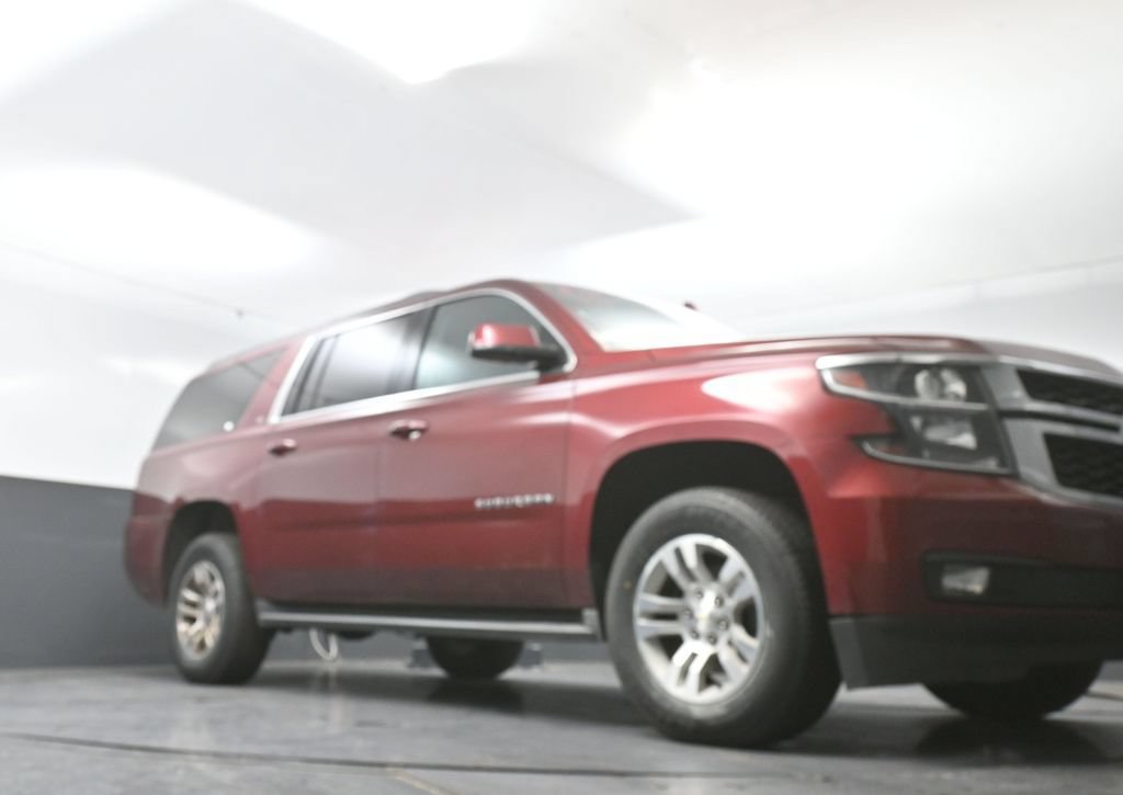Used 2016 Chevrolet Suburban LT w/ Luxury Package AWD/4WD image 19