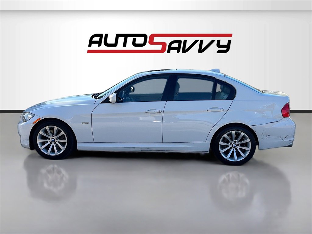 Used 2011 BMW 328i Sedan w/ Premium Pkg image 4