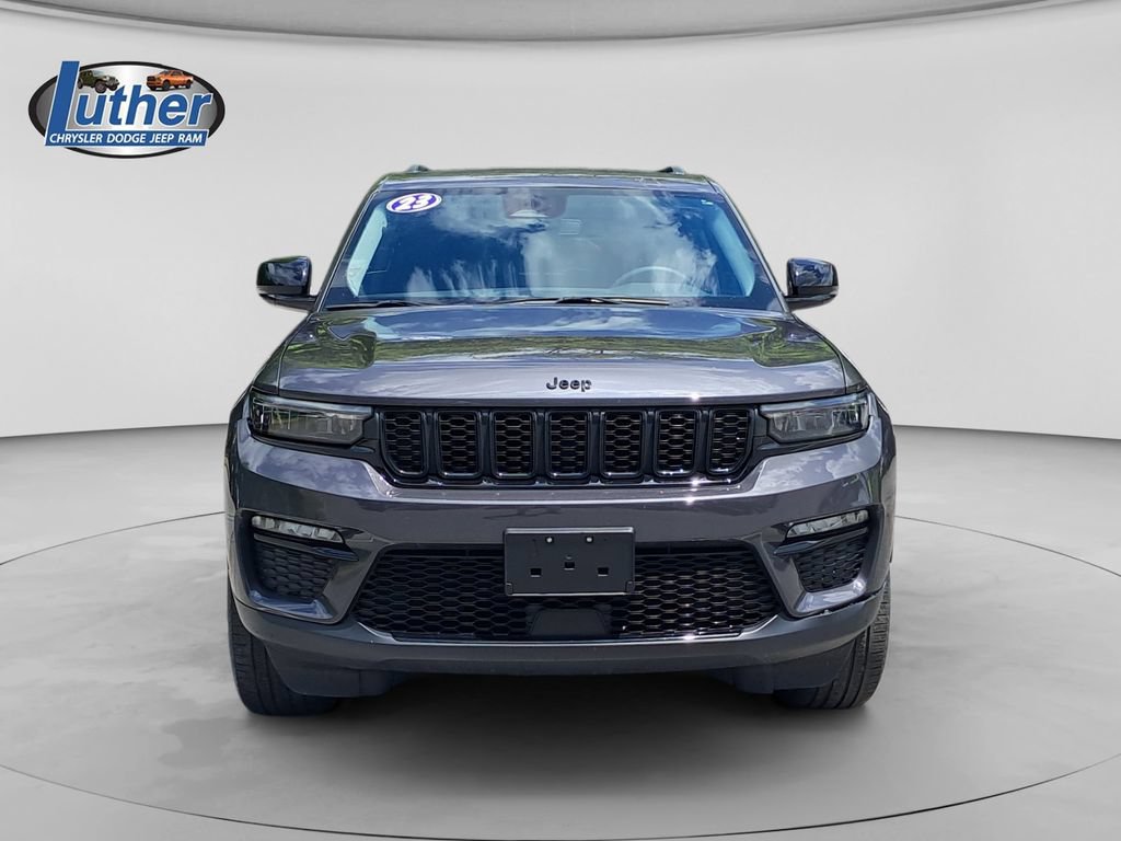 Used 2023 Jeep Grand Cherokee Limited w/ Black Appearance Package AWD/4WD image 8