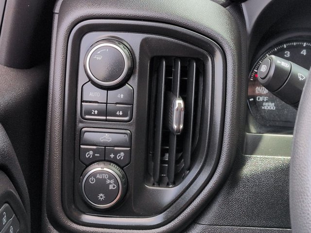 Used 2025 Chevrolet Silverado 1500 Custom Trail Boss AWD/4WD image 17