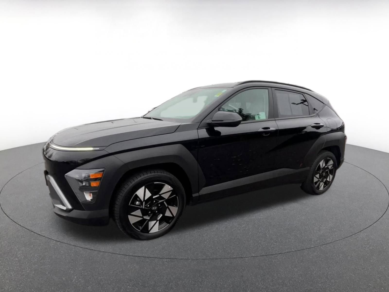 Used 2025 Hyundai Kona SEL image 8
