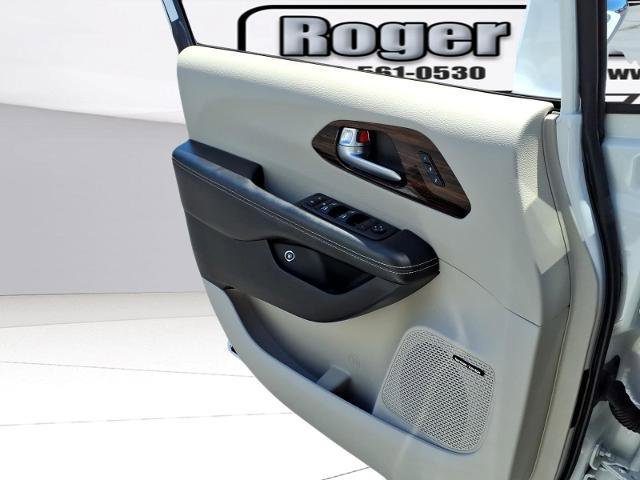 Used 2022 Chrysler Pacifica Limited FWD image 18