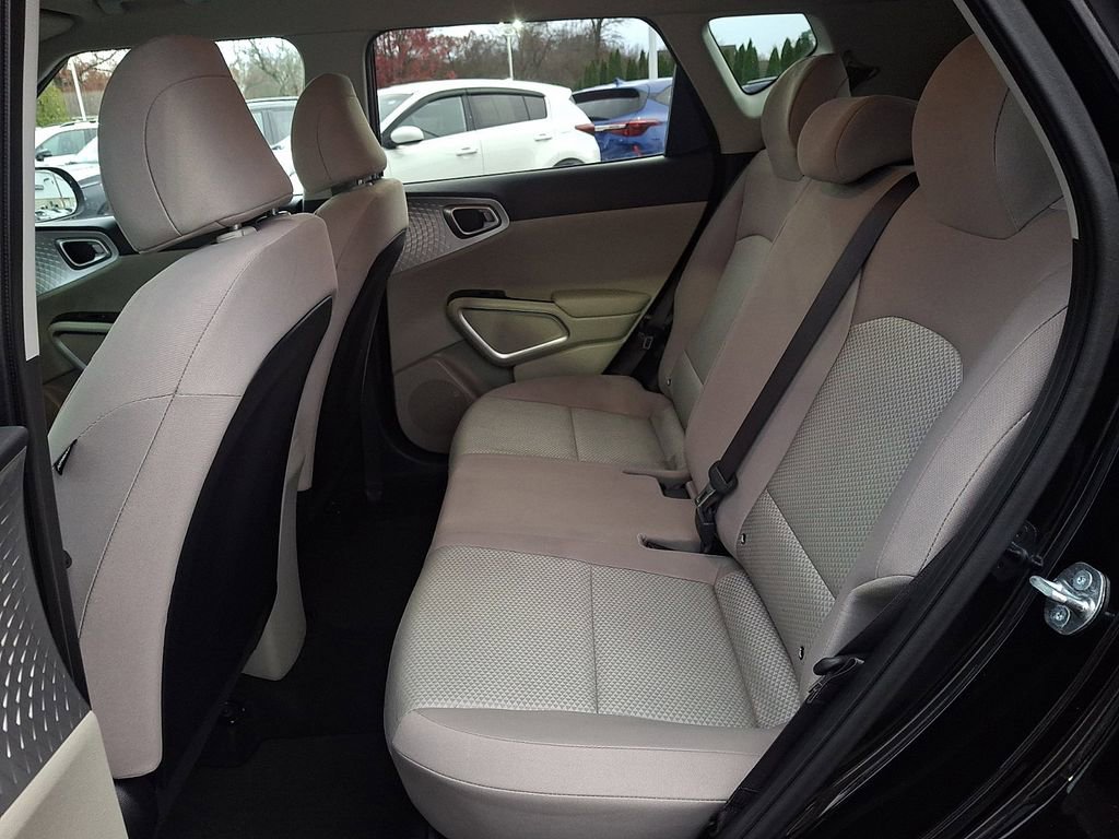 Certified 2023 Kia Soul LX w/ Option Group 015 image 11