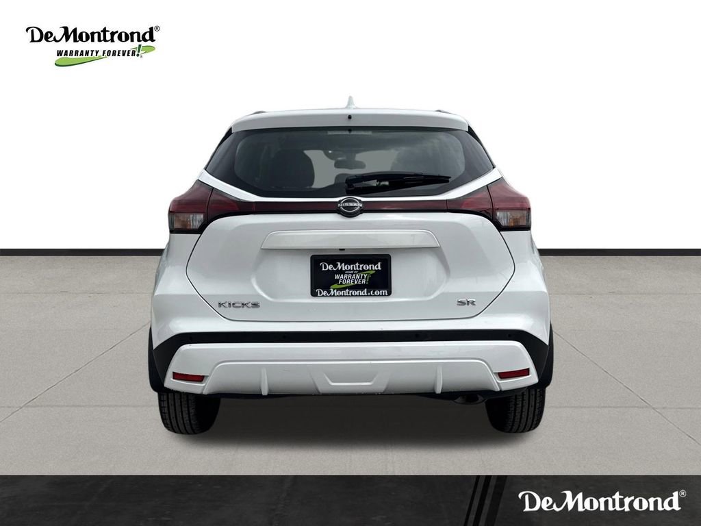 Used 2023 Nissan Kicks SR FWD image 6