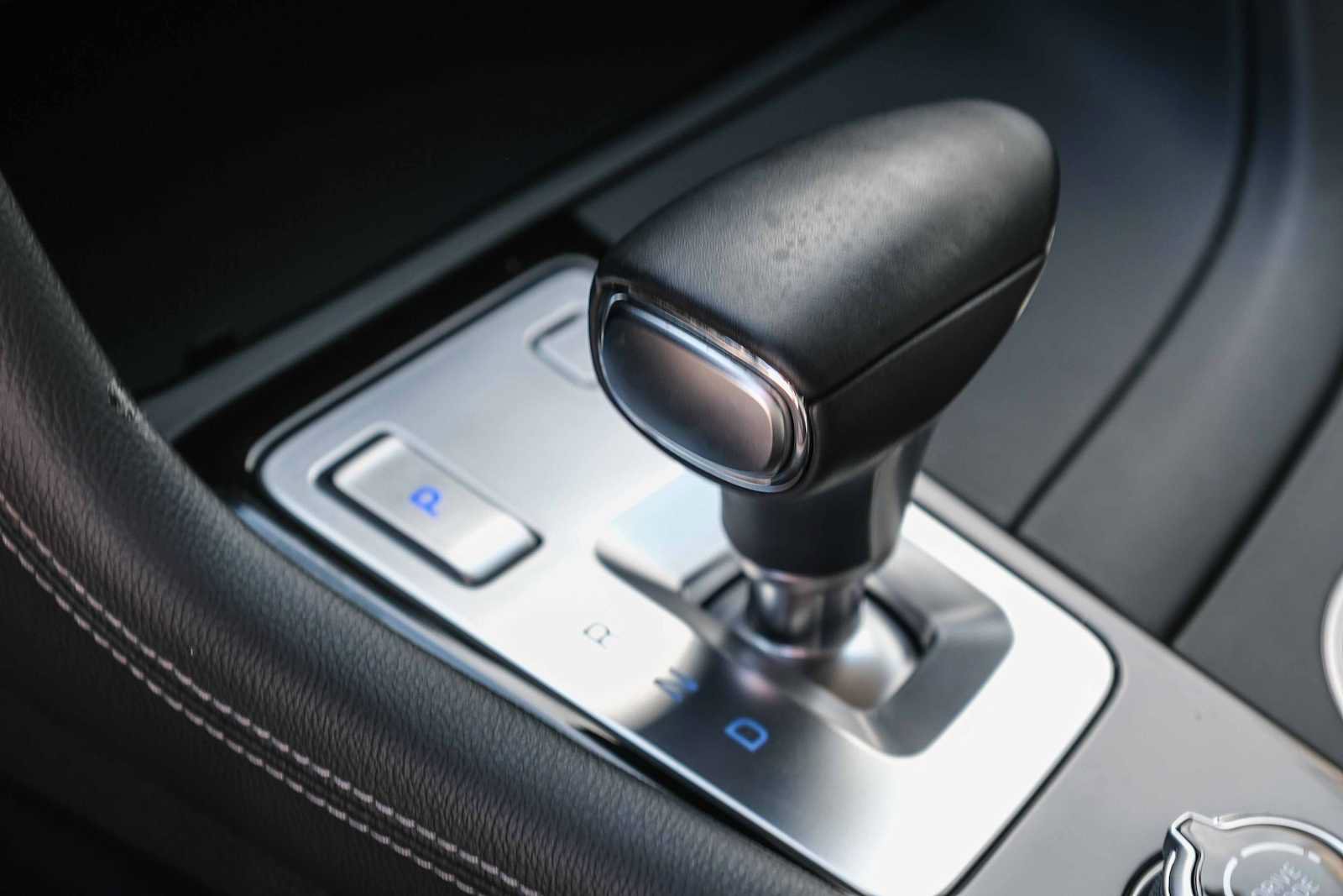 Used 2023 Genesis G70 2.0T AWD/4WD image 21