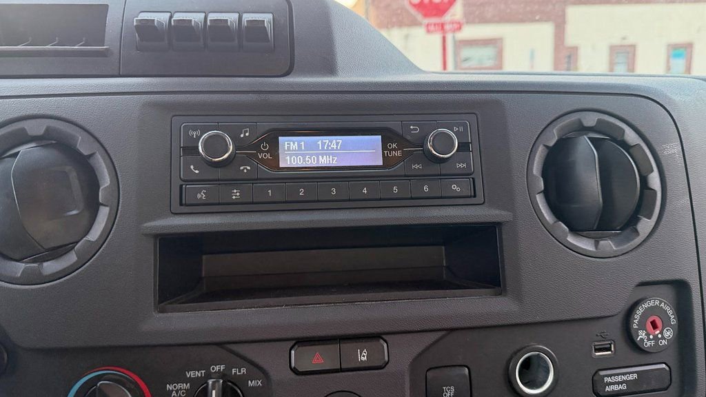 Used 2024 Ford E-350 and Econoline 350 Super Duty w/ Driver's Safety Package image 18