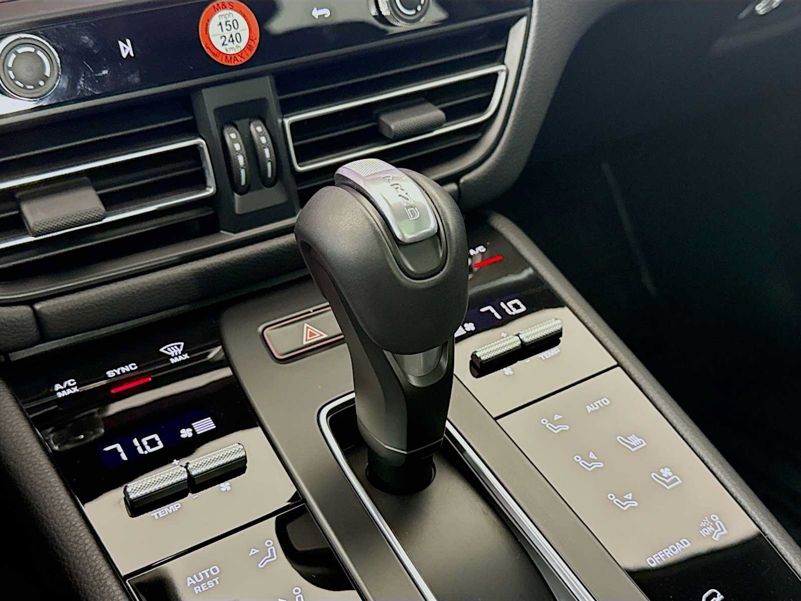 Certified 2026 Porsche Macan AWD/4WD image 20