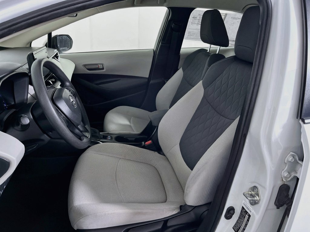 Used 2022 Toyota Corolla LE FWD image 12