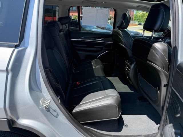 Used 2022 Jeep Grand Cherokee Limited 4xe w/ Luxury Tech Group II AWD/4WD image 14