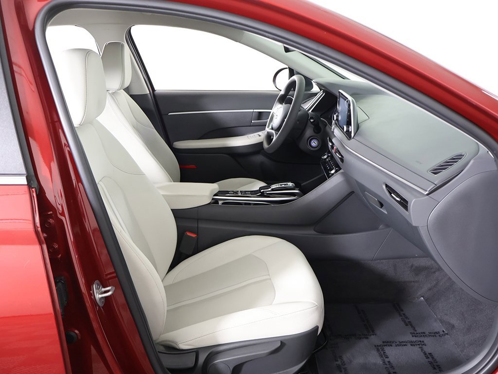 Used 2023 Hyundai Sonata SE w/ Preferred Accessory Package image 28