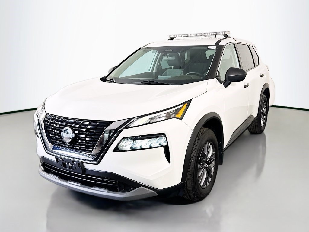 Used 2022 Nissan Rogue S AWD/4WD image 4
