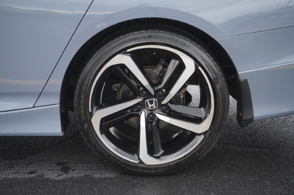 Used 2022 Honda Accord Sport image 11