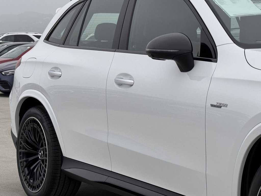 Used 2024 Mercedes-Benz GLC 43 AMG 4MATIC image 5