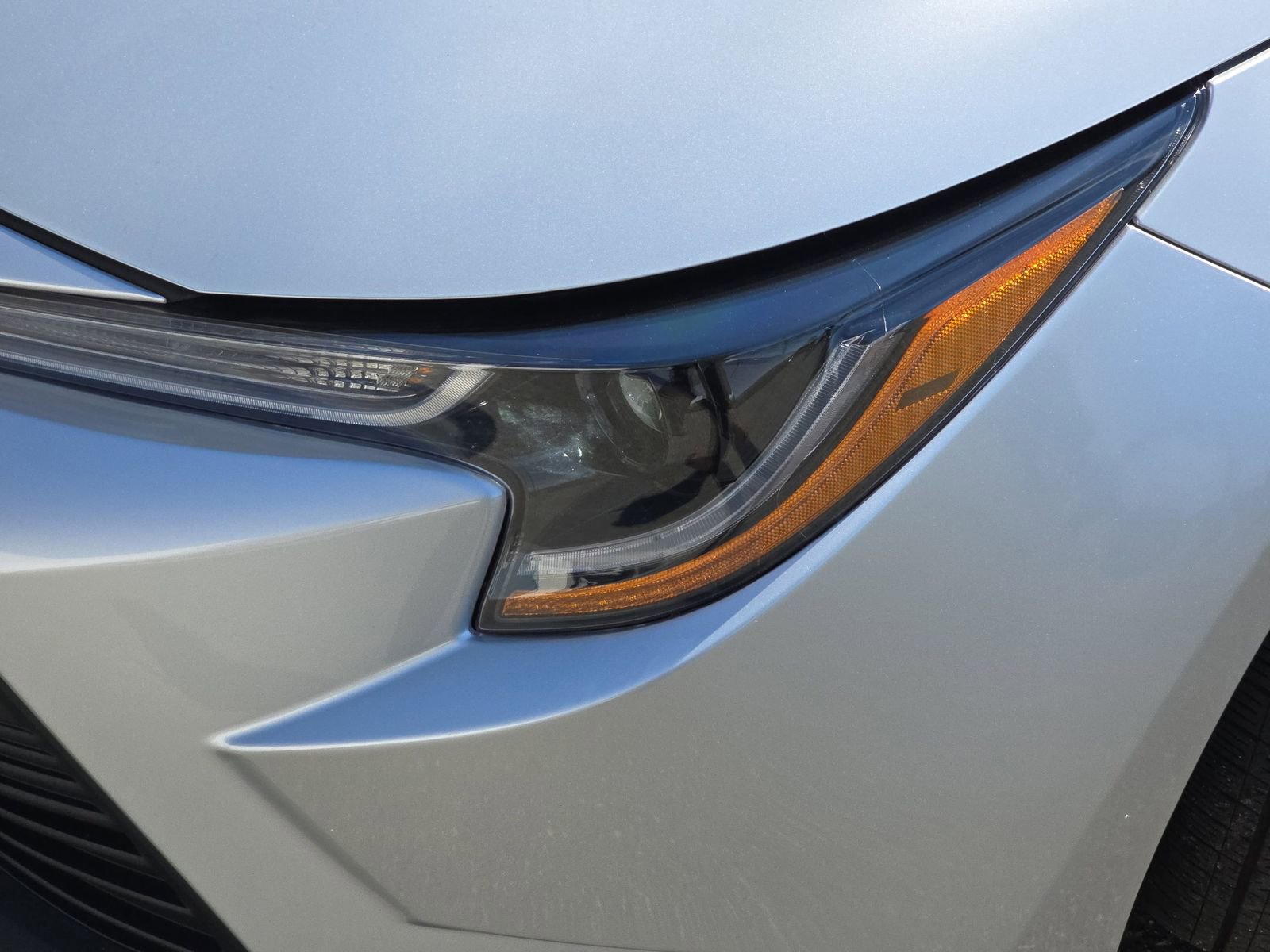 Used 2025 Toyota Corolla LE FWD image 31