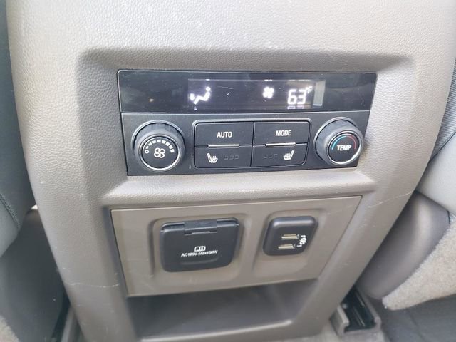 Used 2018 Chevrolet Traverse Premier image 11