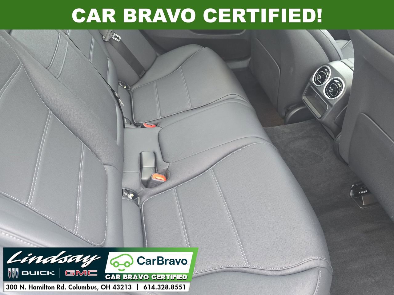 Used 2025 Mercedes-Benz C 300 4MATIC Sedan image 28