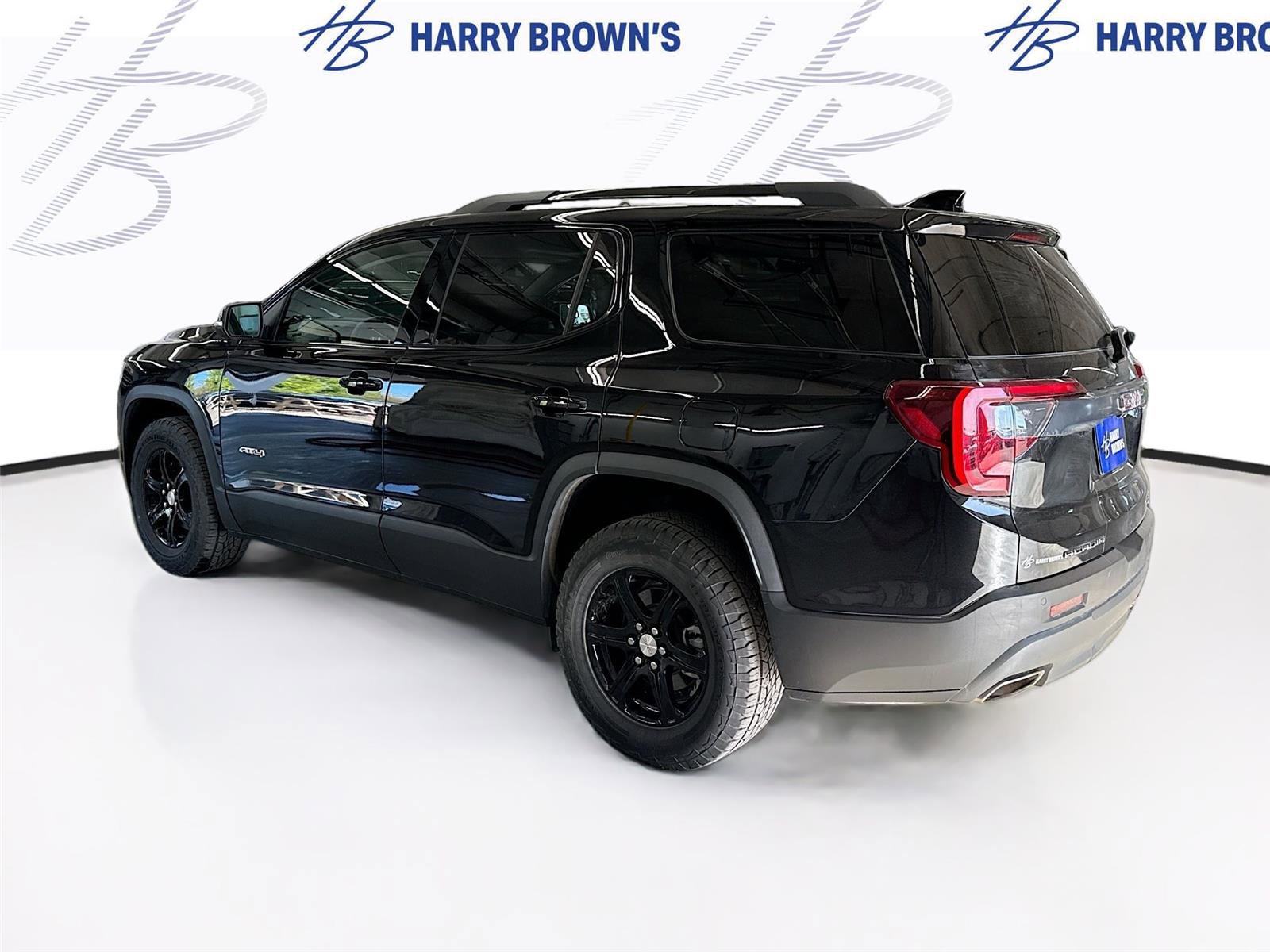 Used 2023 GMC Acadia AT4 w/ Technology Package AWD/4WD image 2