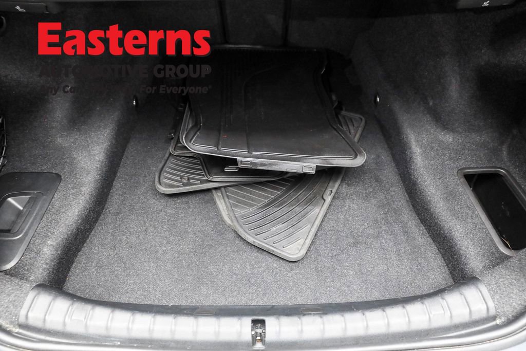 Used 2022 BMW 530i xDrive w/ M Sport Package image 9