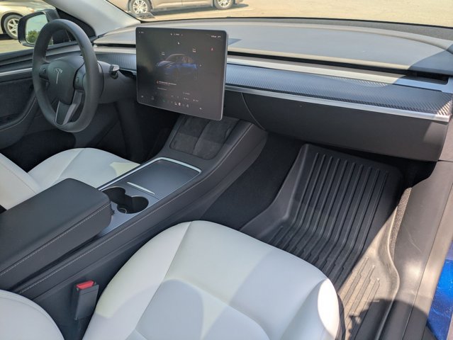 Used 2024 Tesla Model Y Long Range AWD/4WD image 21