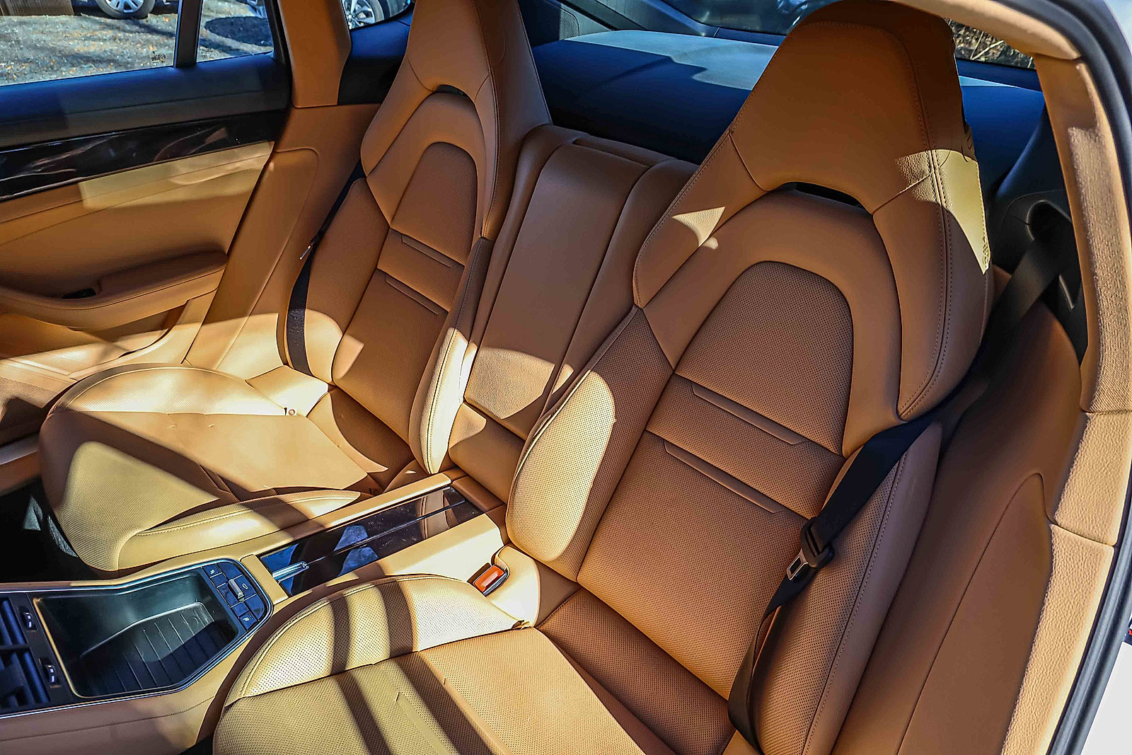 Used 2020 Porsche Panamera 4S w/ Premium Package Plus image 19