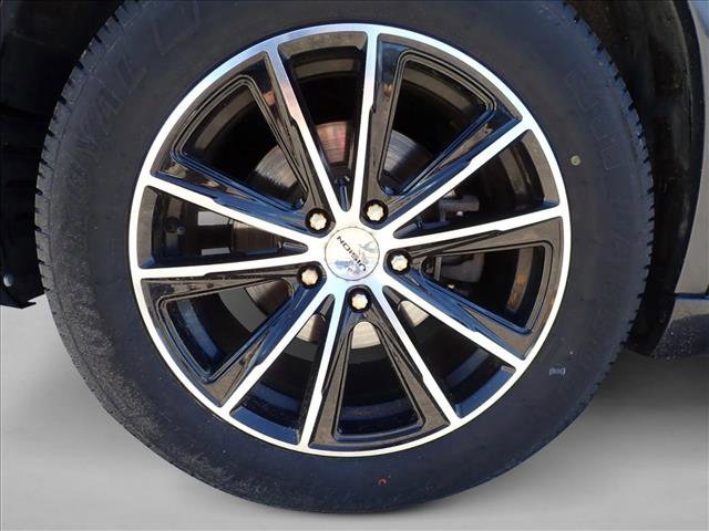 Used 2016 Chrysler 300 Limited w/ Driver Convenience Group image 5