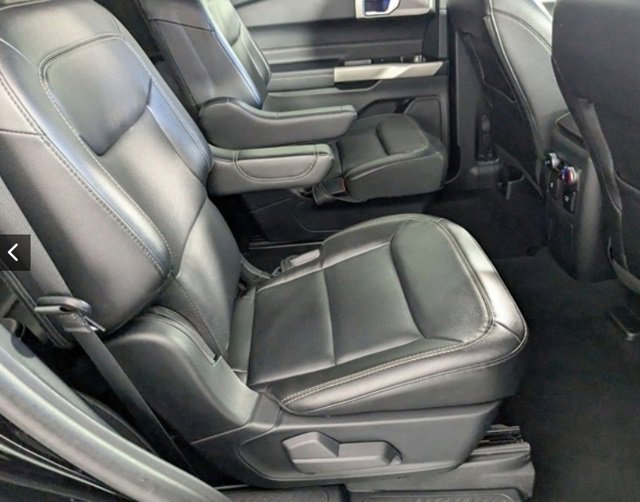 Used 2023 Ford Explorer Limited w/ Equipment Group 301A image 5