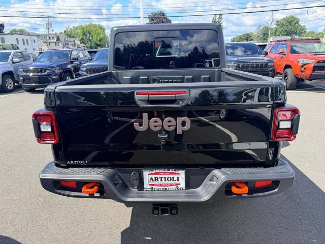 Used 2026 Jeep Gladiator Mojave AWD/4WD image 5