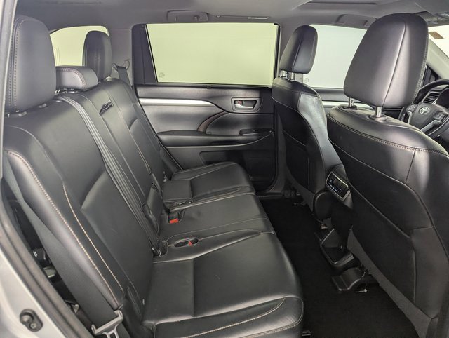 Used 2015 Toyota Highlander XLE image 20