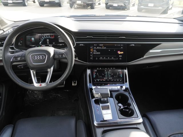 Used 2025 Audi SQ7 Prestige AWD/4WD image 14