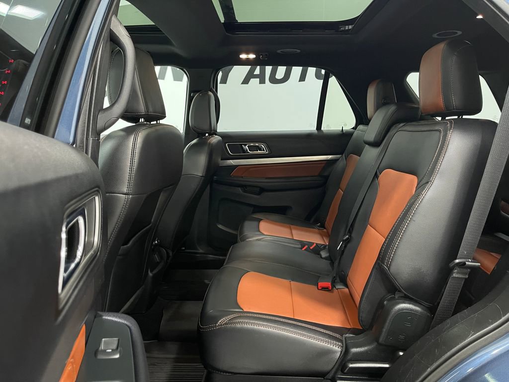 Used 2019 Ford Explorer XLT w/ Equipment Group 202A image 31