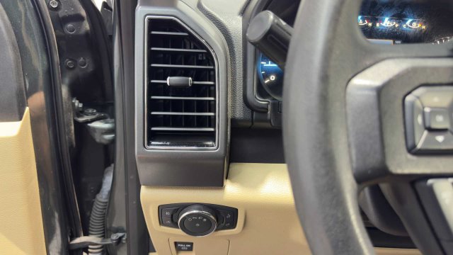Used 2018 Ford F150 XLT w/ Trailer Tow Package RWD image 25