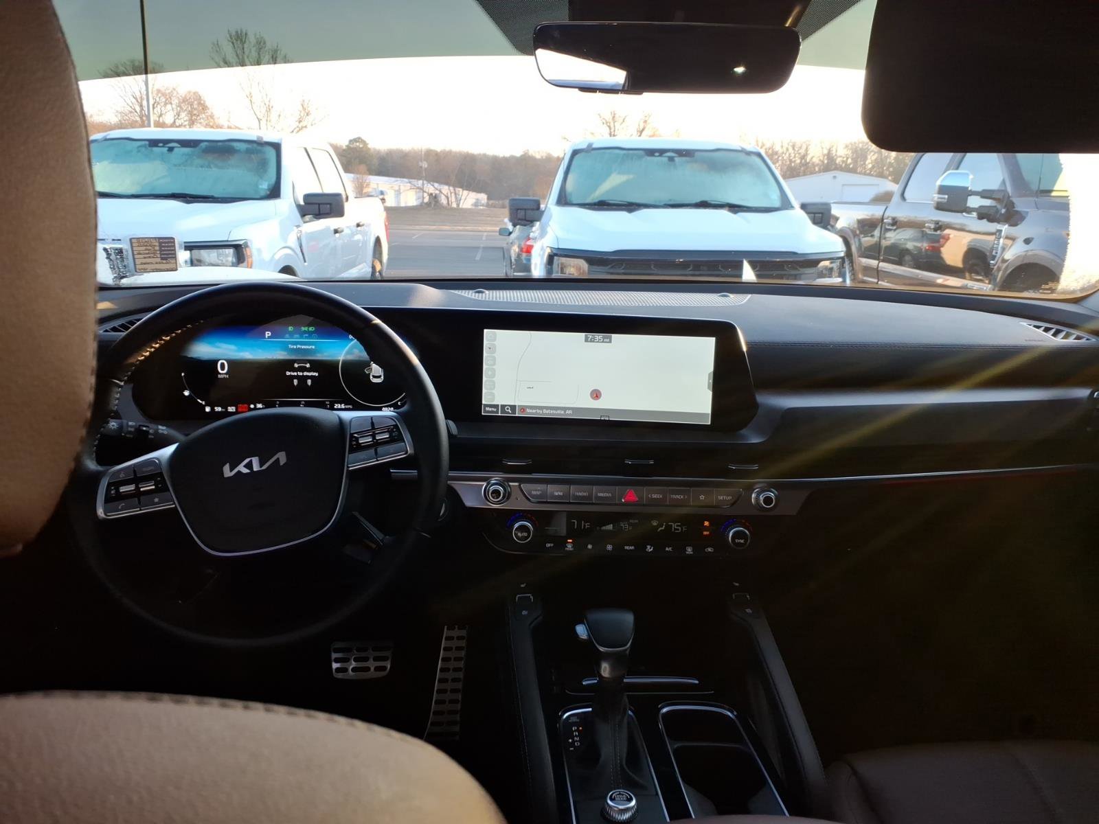 Used 2025 Kia Telluride SX image 11