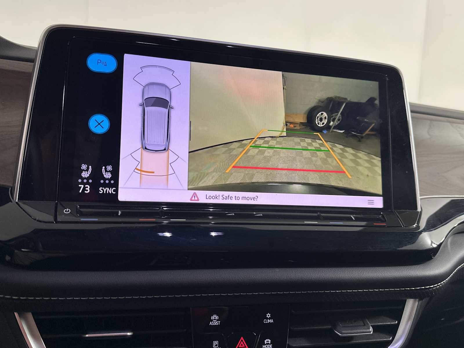 Used 2024 Volkswagen Atlas SE image 20