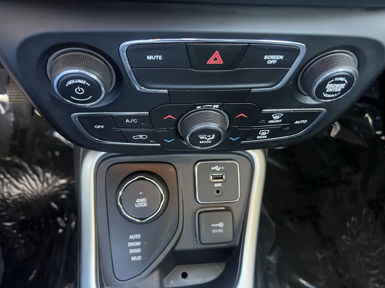 Used 2019 Jeep Compass Sport image 23