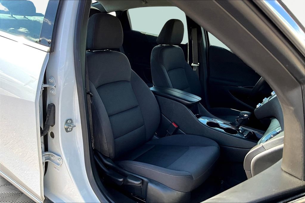 Used 2024 Chevrolet Malibu LT image 7