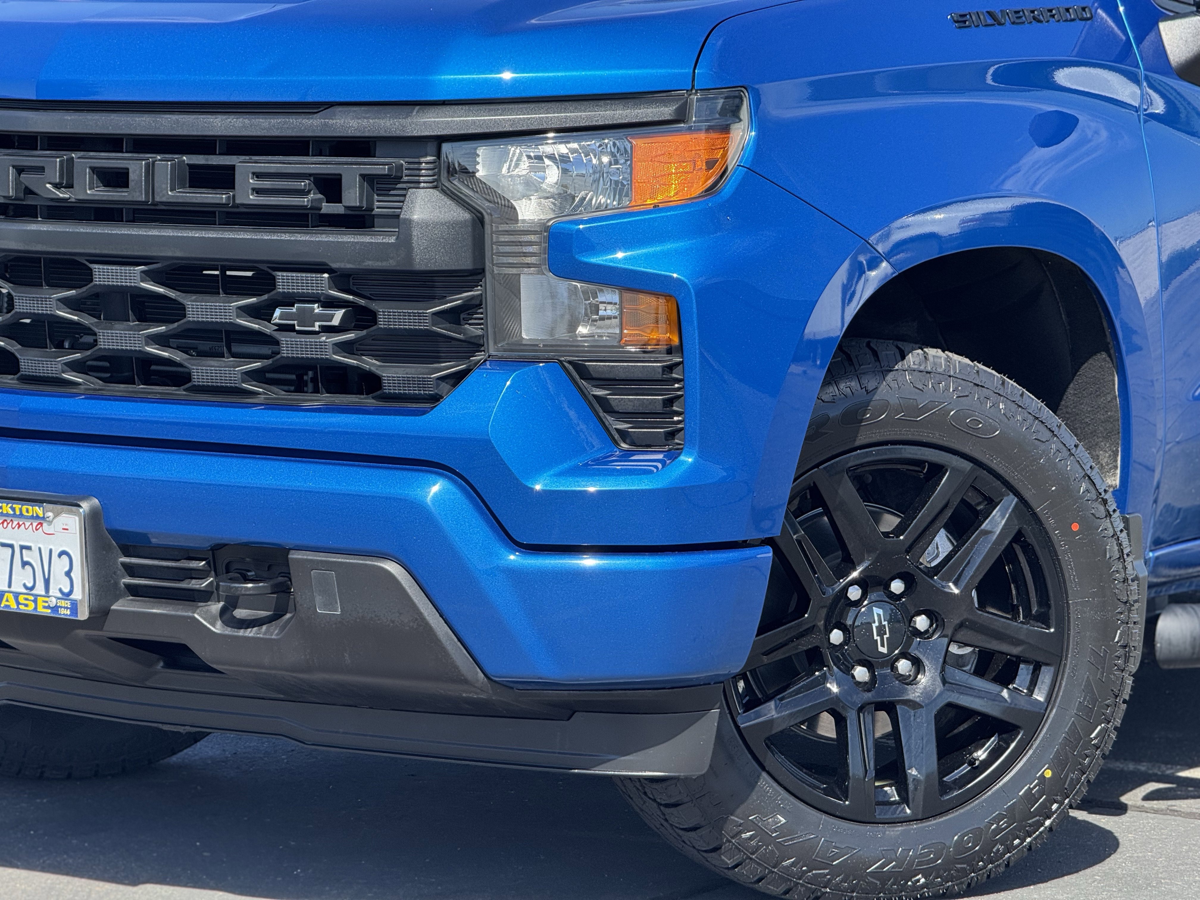 Used 2023 Chevrolet Silverado 1500 Custom w/ LPO, Dark Essentials Package AWD/4WD image 3