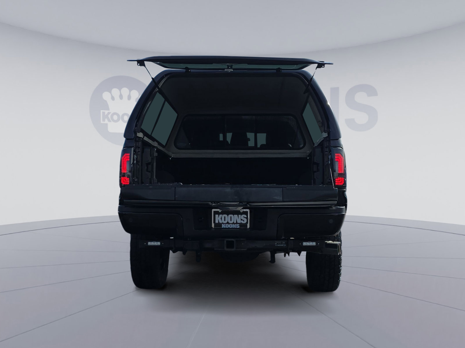 Used 2016 Ford F350 Platinum w/ Snow Plow Prep Package image 33