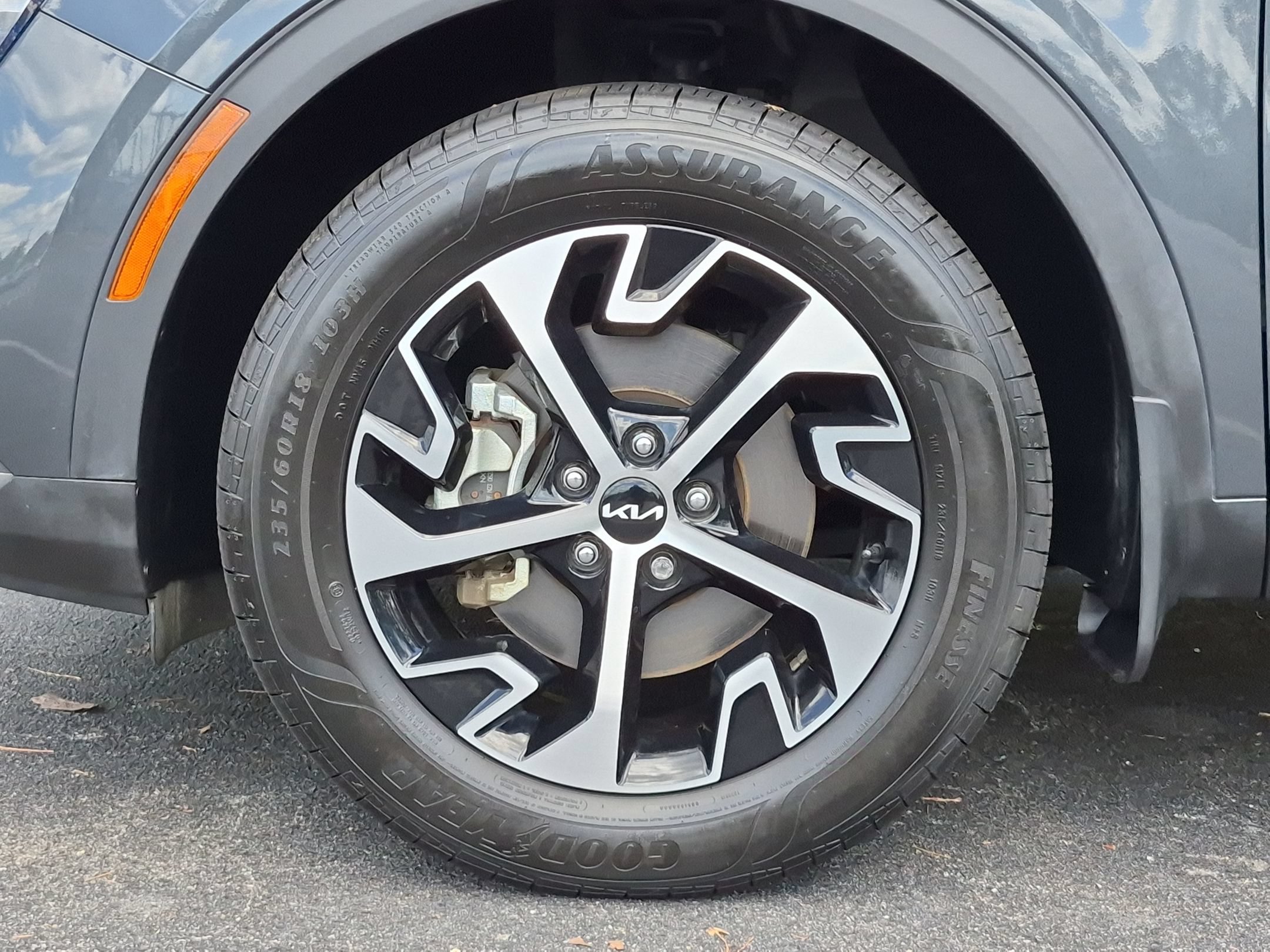 Used 2023 Kia Sportage EX AWD/4WD image 34