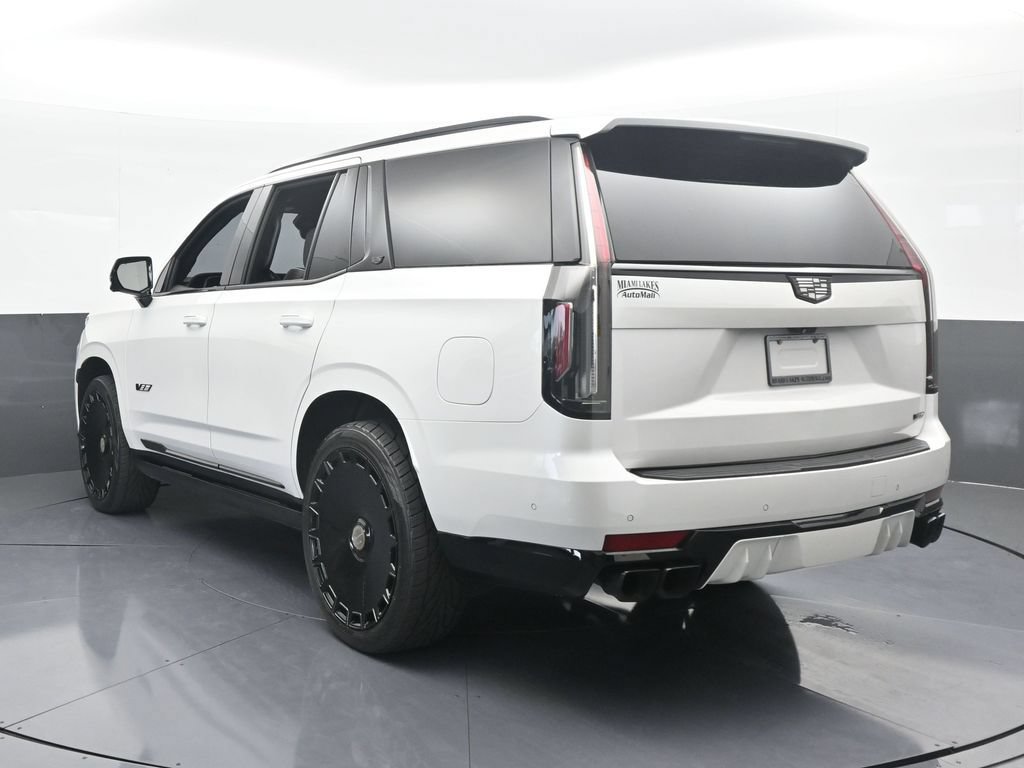 Used 2023 Cadillac Escalade V AWD/4WD image 4