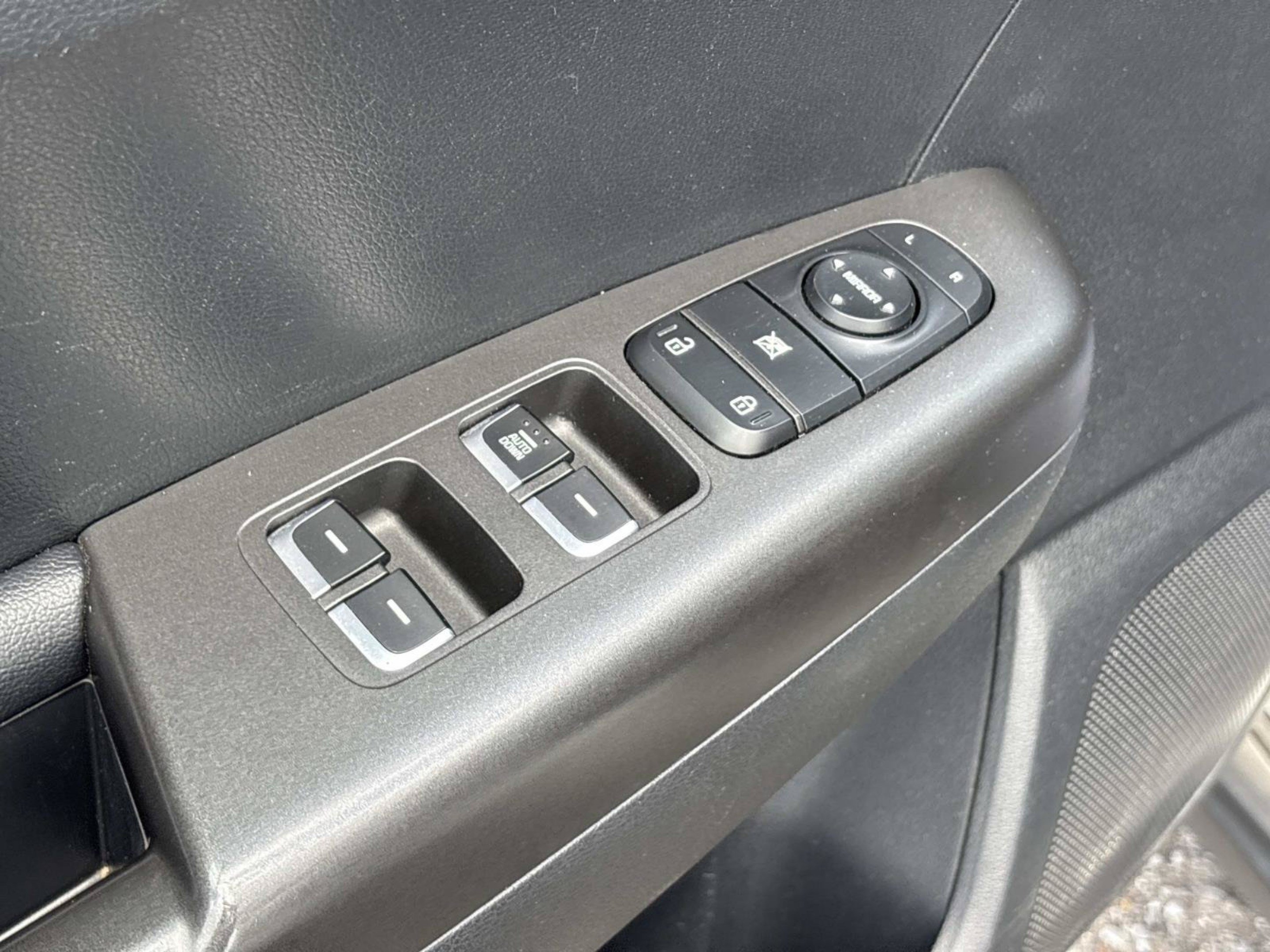 Used 2017 Kia Sportage LX FWD image 21