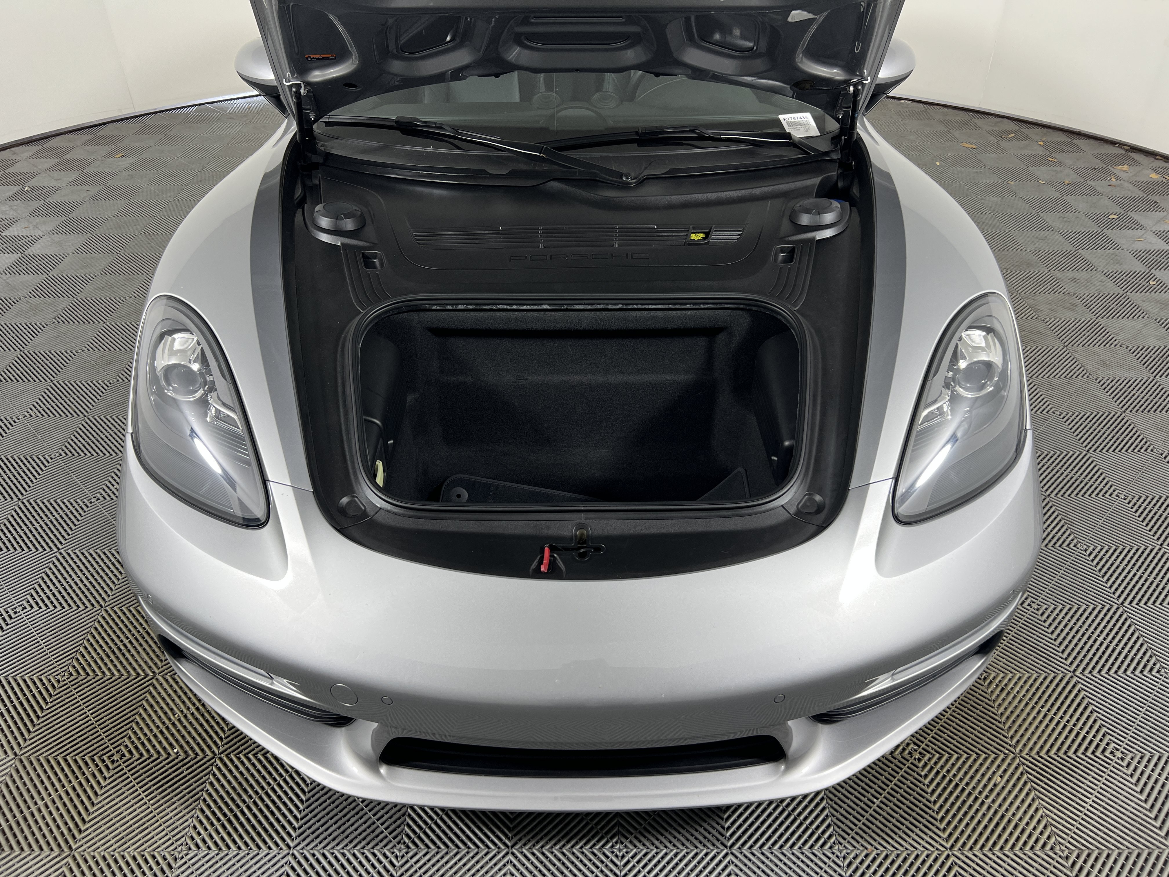 Certified 2018 Porsche 718 Cayman S RWD image 22