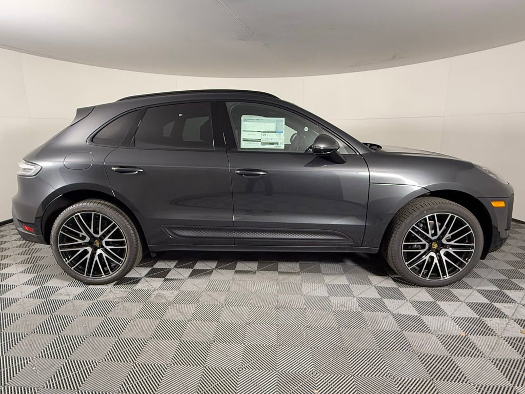 New 2026 Porsche Macan image 8