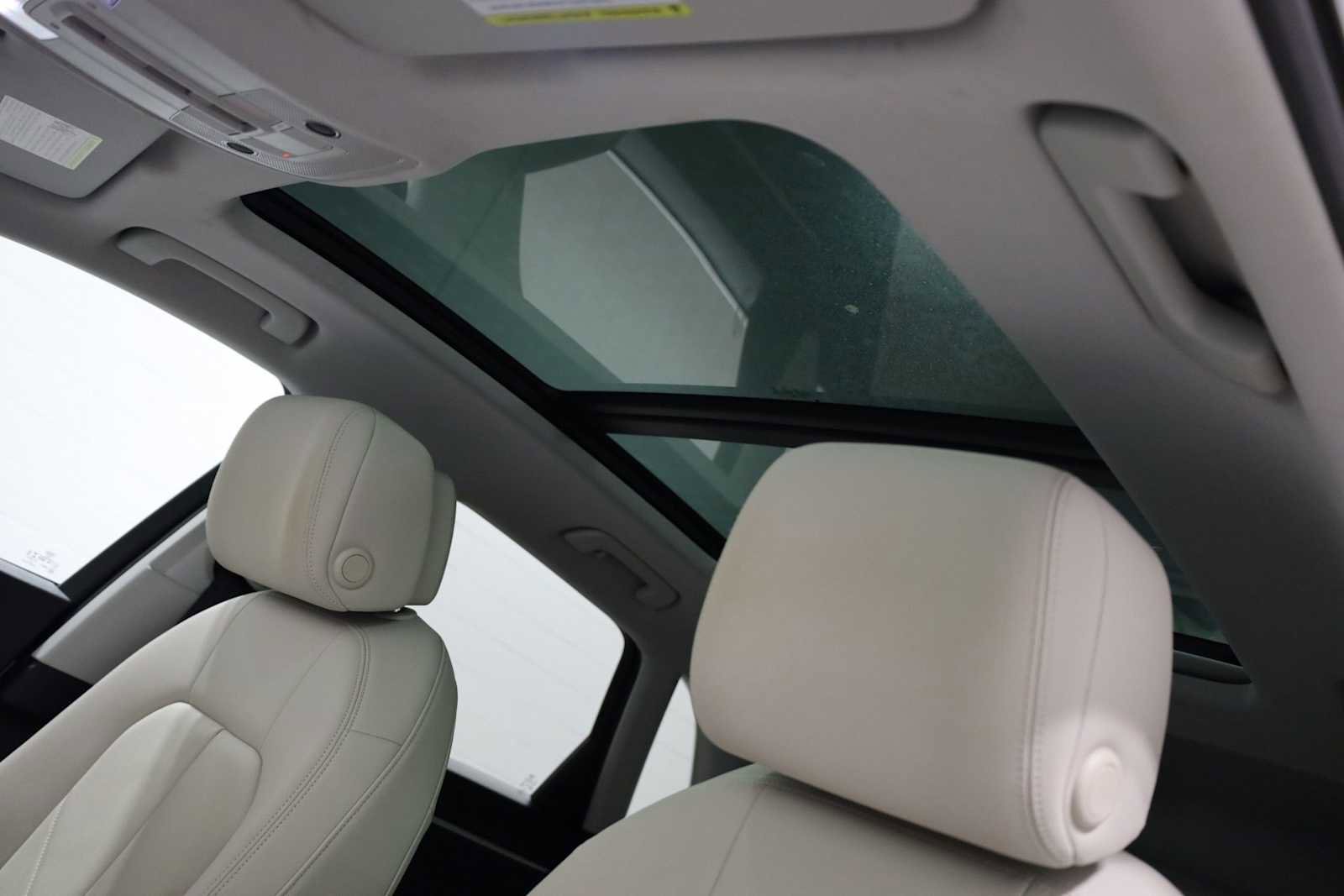 Used 2022 Audi Q3 2.0T Premium w/ Convenience Package image 18