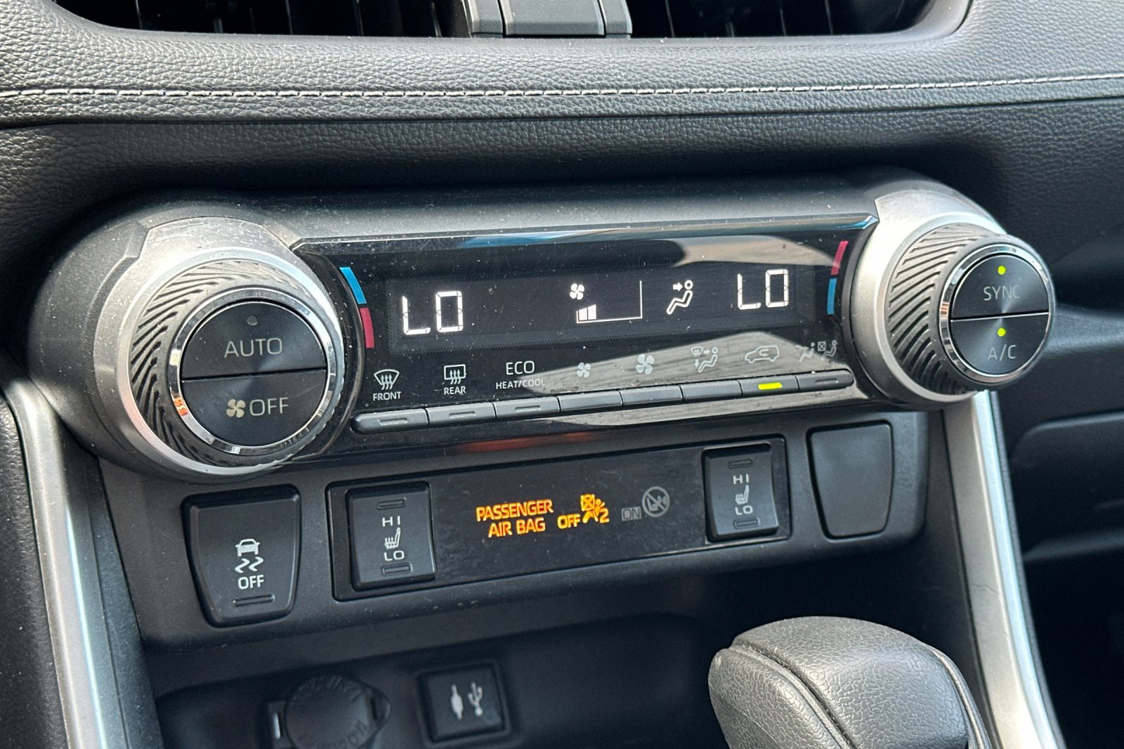 Certified 2019 Toyota RAV4 XLE w/ Convenience Package AWD/4WD image 20