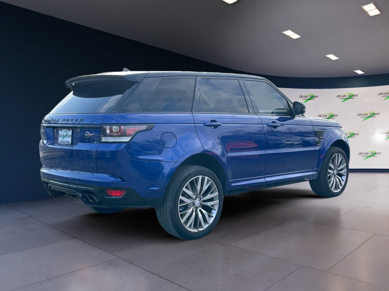 Used 2016 Land Rover Range Rover Sport SVR image 3
