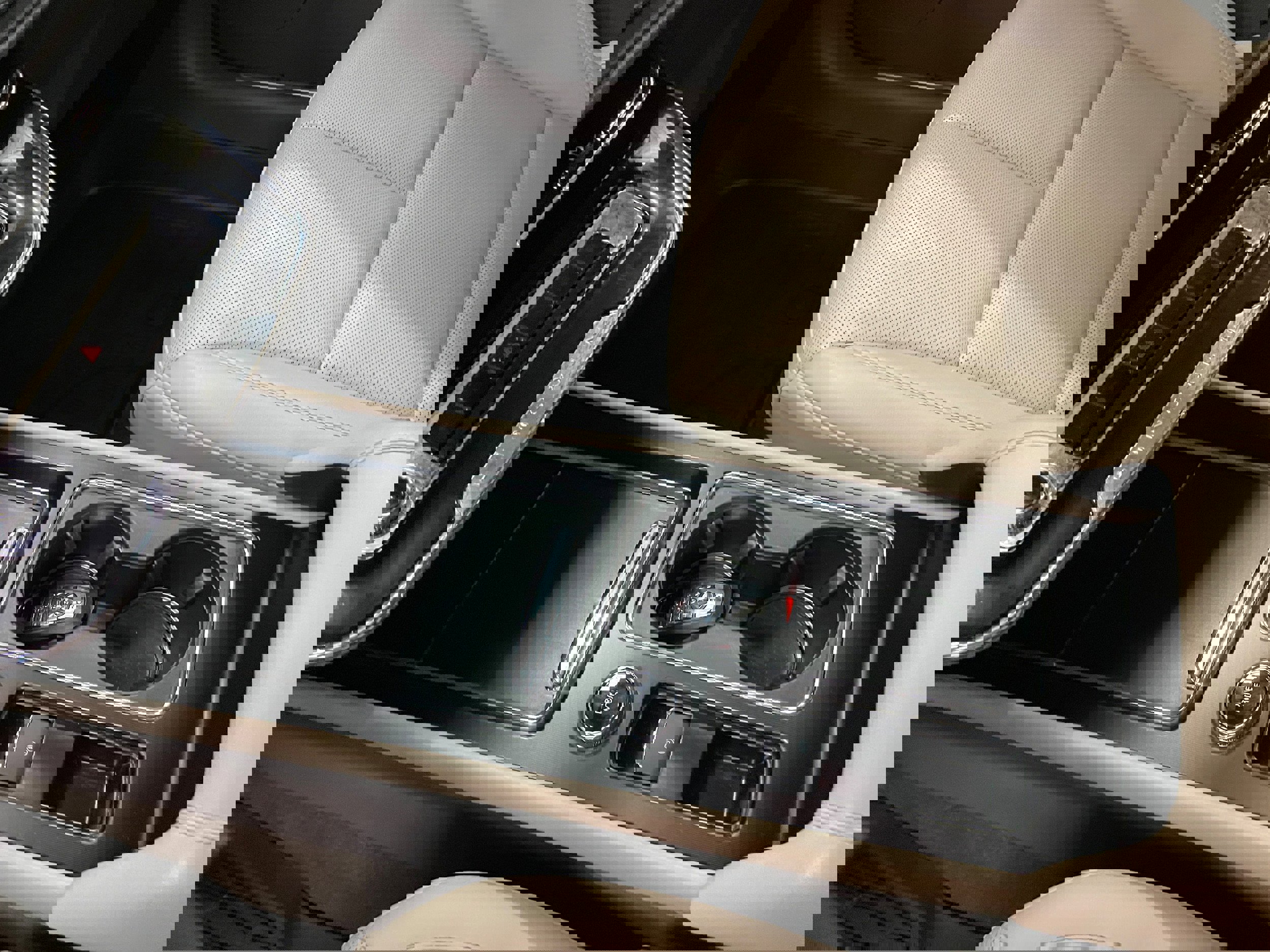 Used 2023 Lincoln Corsair AWD w/ Equipment Group 101A image 17