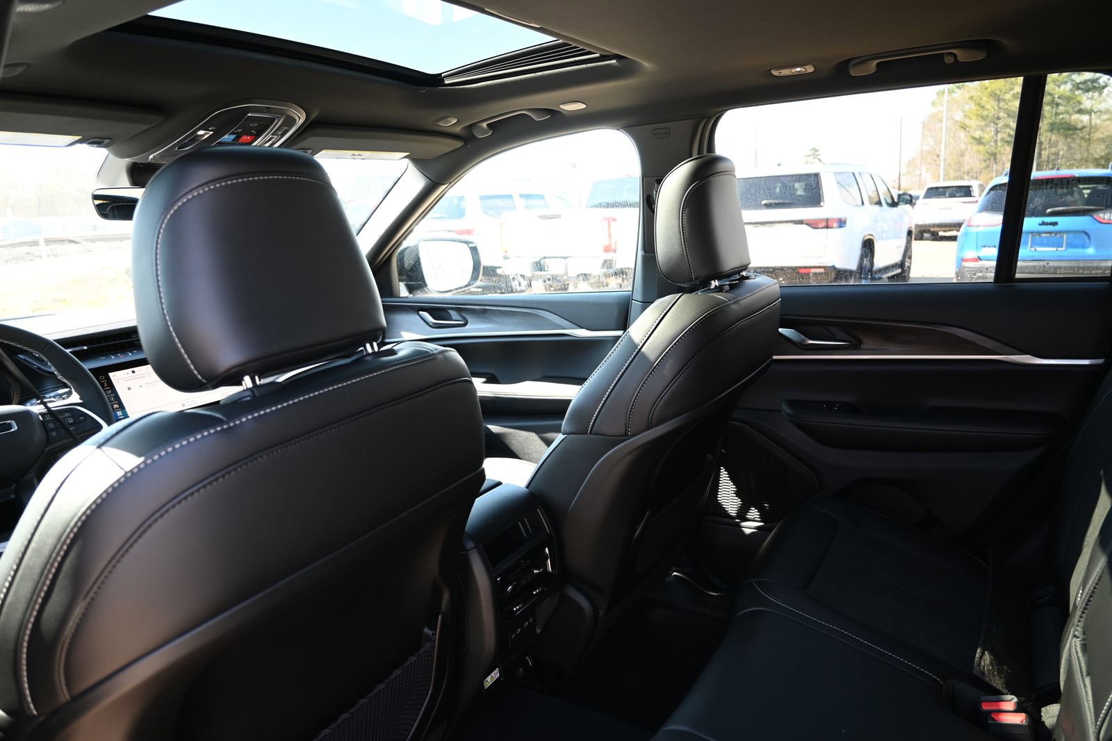 New 2026 Jeep Grand Cherokee Laredo image 20