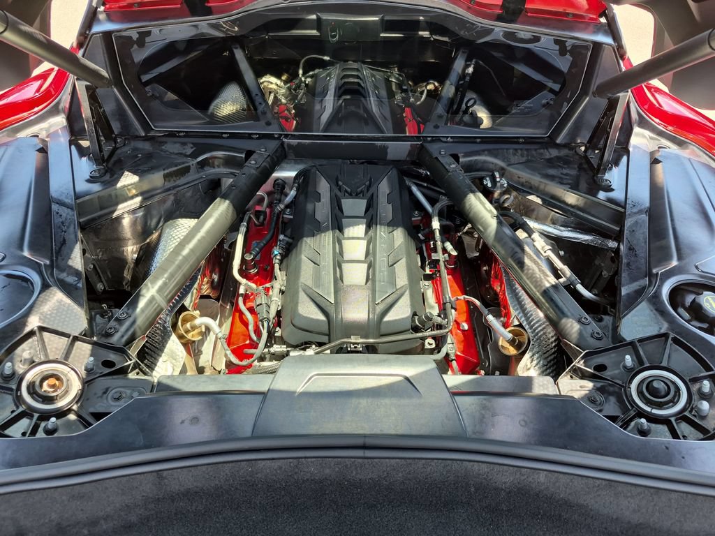 Used 2025 Chevrolet Corvette Stingray Coupe w/ 1LT RWD image 17