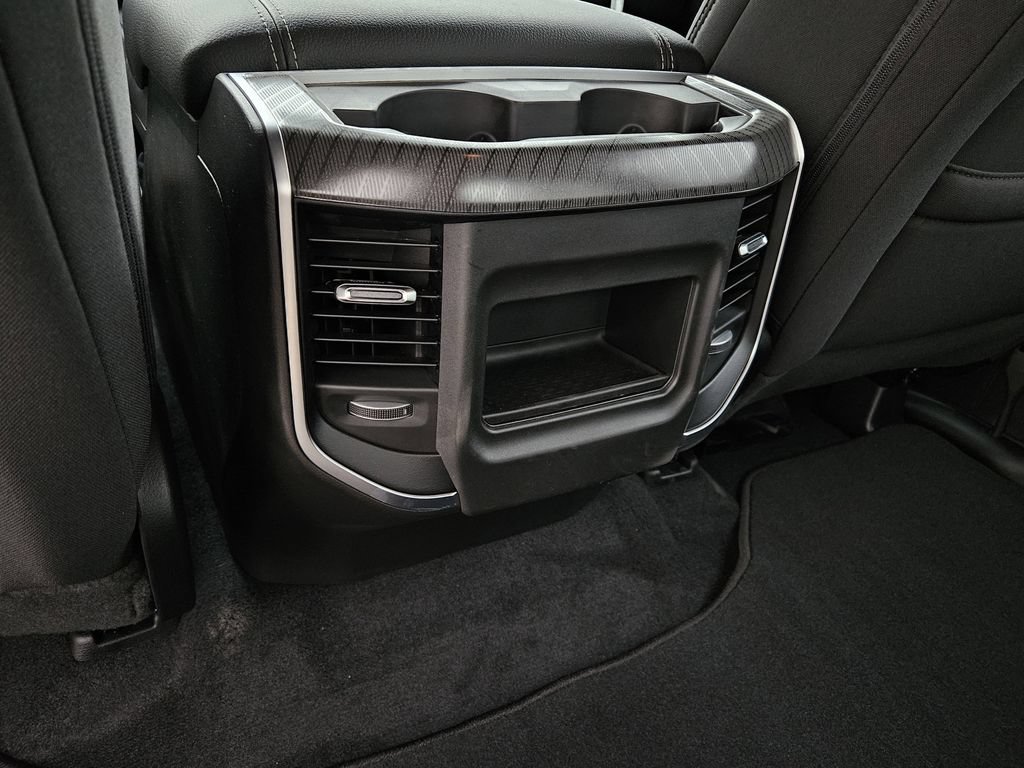 New 2026 RAM 1500 Express AWD/4WD image 10